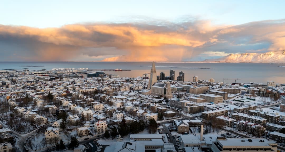 Reykjavik travel - Photo by Einar H. Reynis on Unsplash