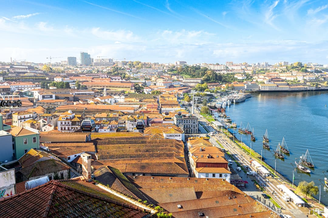 Porto travel - Photo by Vitalii Kyktov on Unsplash