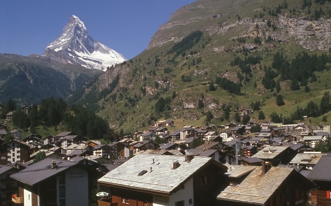 Swiss Alps travel - Photo by Michael Hamments on Unsplash